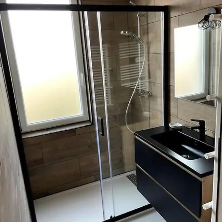 Maison De Charme Proche Centre-ville Отель